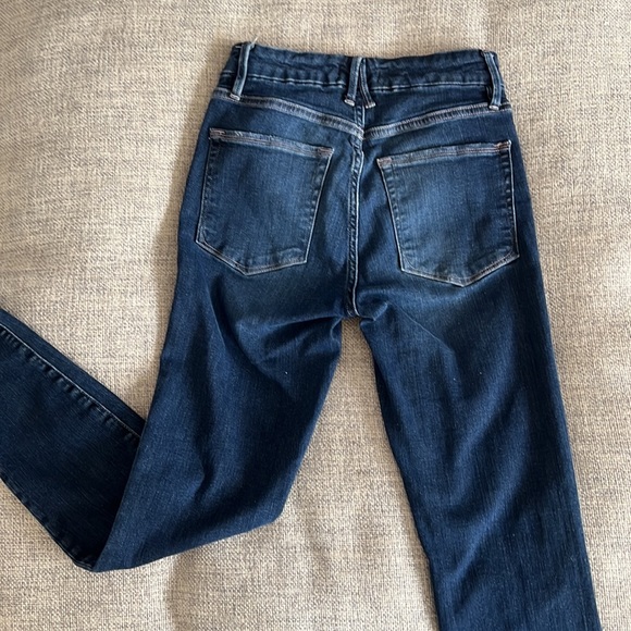 Good American Good Legs Crop - Picture 2 of 6